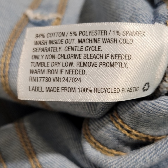 Wild Fable Women's Low-Rise Flare Jeans Raw Seam Size 16 Blue Boho Hippie Denim - Picture 9 of 10